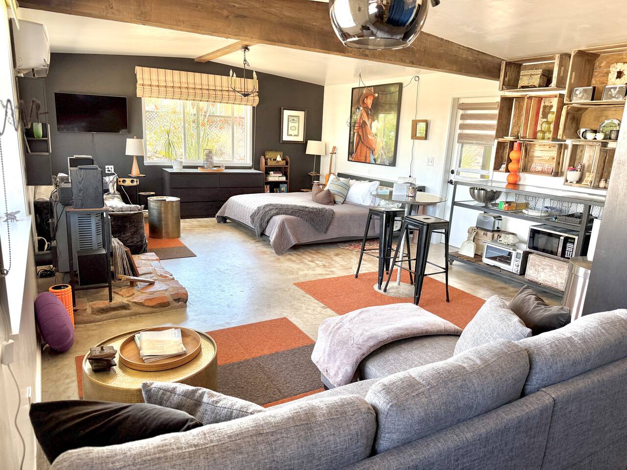 Peaceful Artist Retreat, Views, Firepit, Stargazing