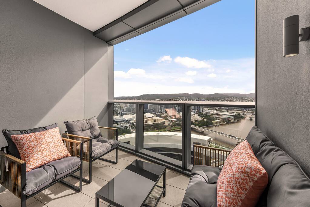 Queen’s Wharf | City Lights Escape + Pool, Parking