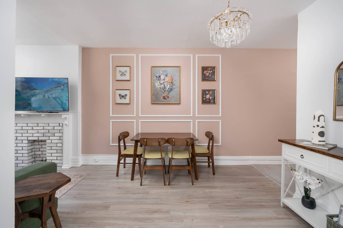 Vintage Charm on Roncesvalles