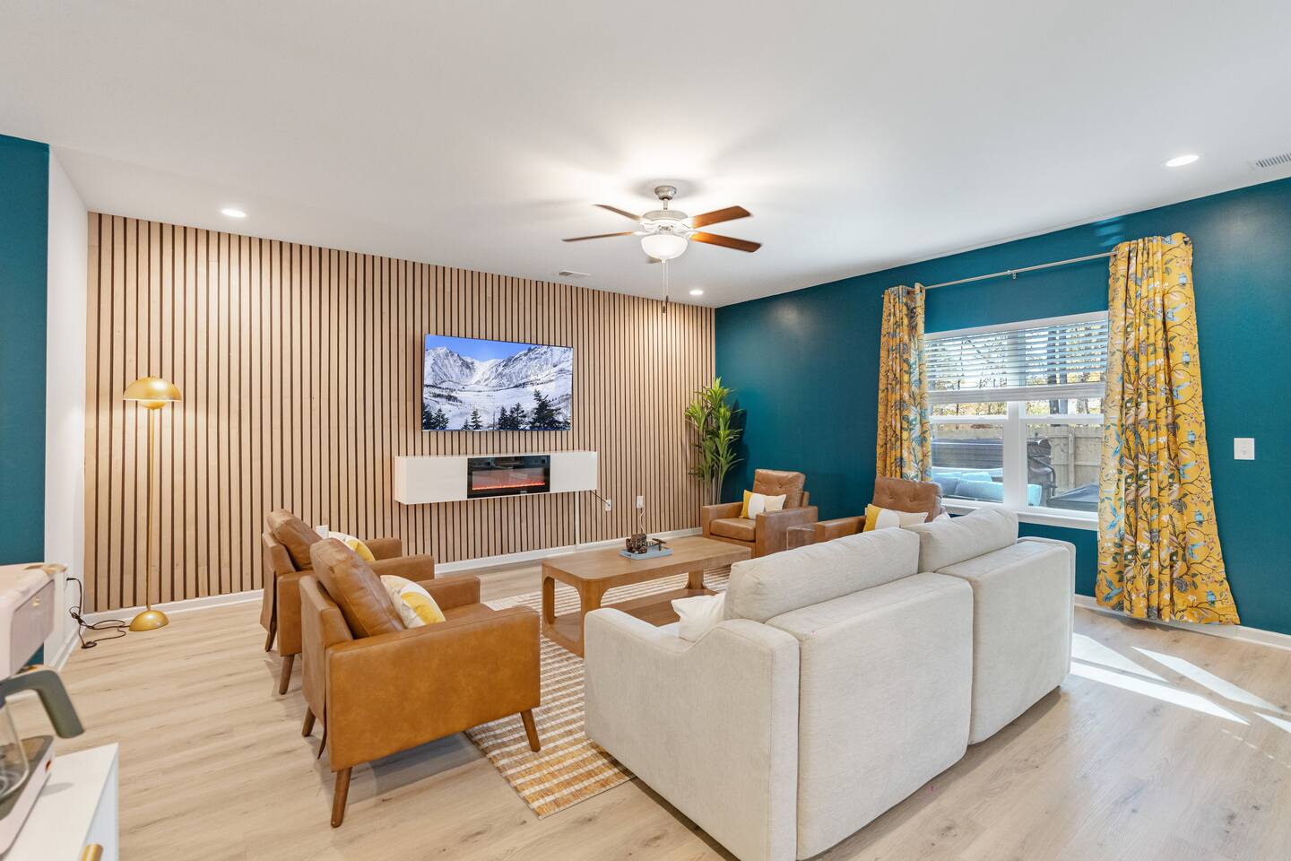 CLT Luxe Home | Hot Tub | Game Room | Sleeps 16