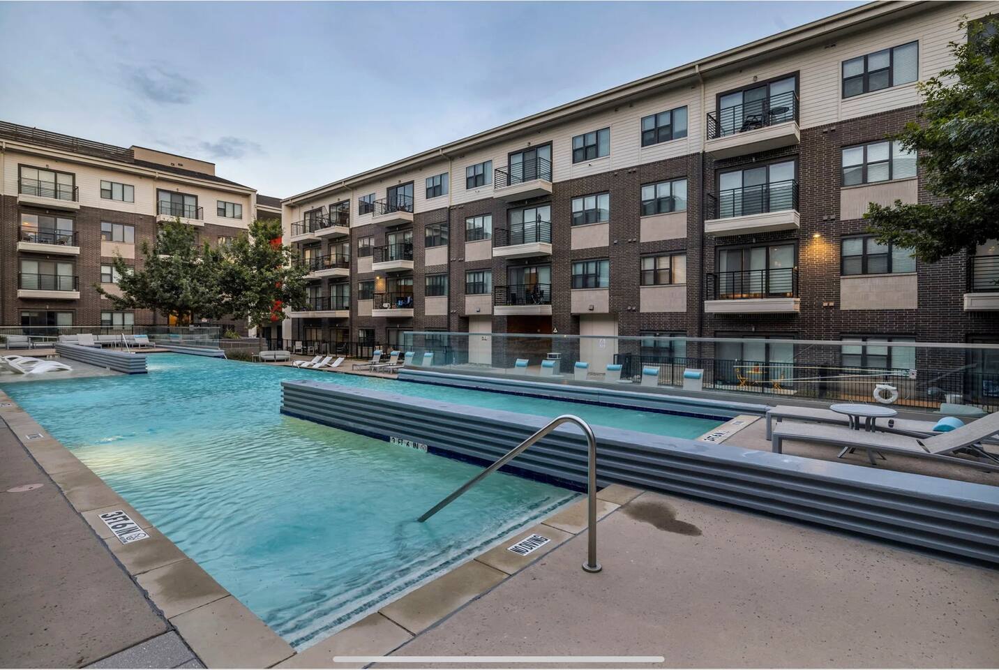 Plano Luxury Living – Pool • Gym • Prime Location