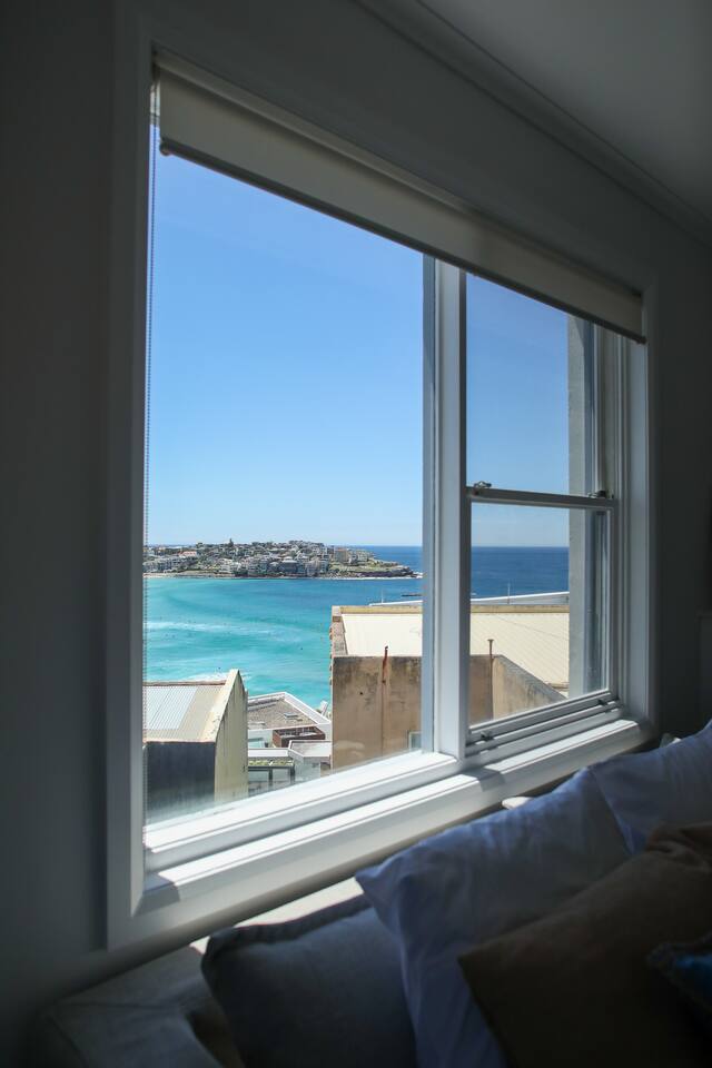 Bondi Loft | Ocean Views + Rooftop | Superhost