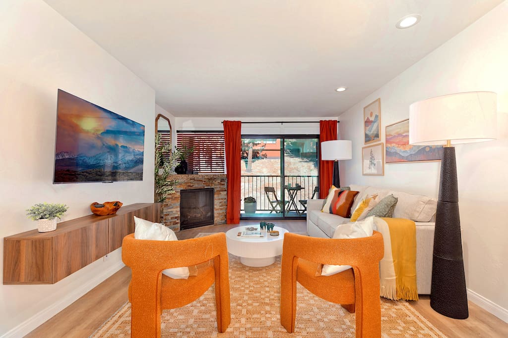 Ski-In/Out Canyon Lodge | King bed + Twin Bunks