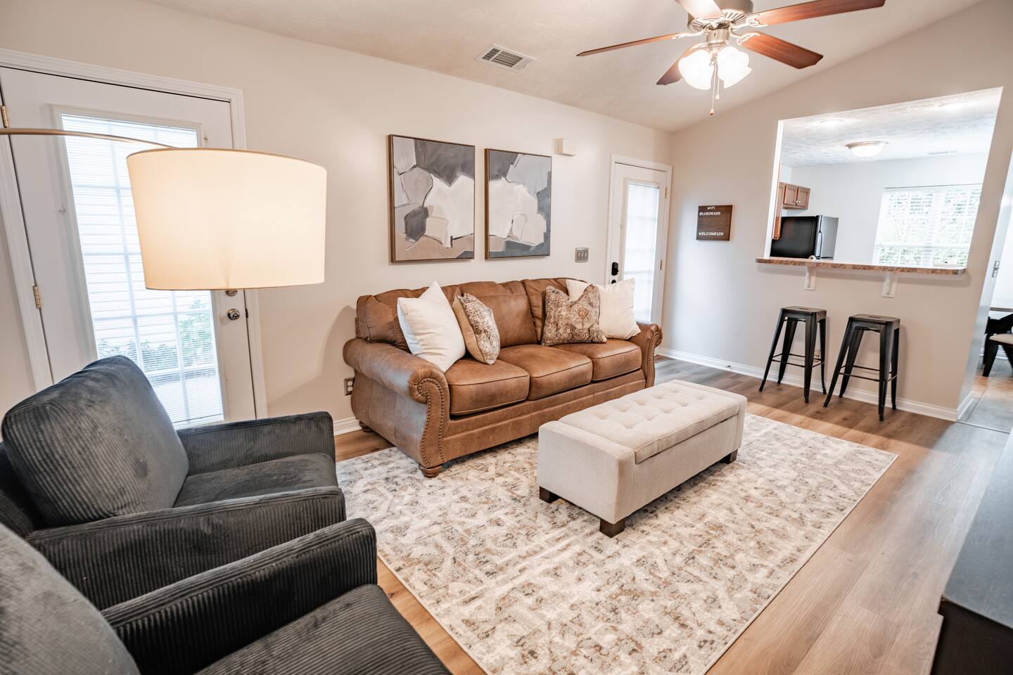 Bluegrass Cove - Private HOT TUB- Sleeps 6