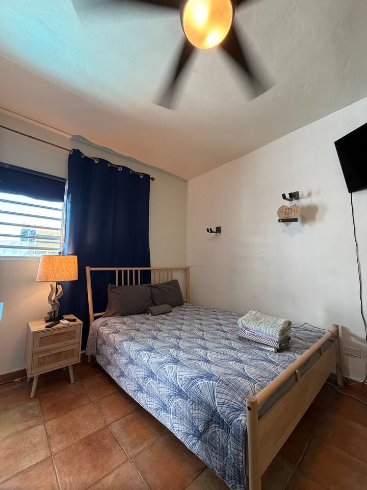 Studio by the beach with Pool and Parking!