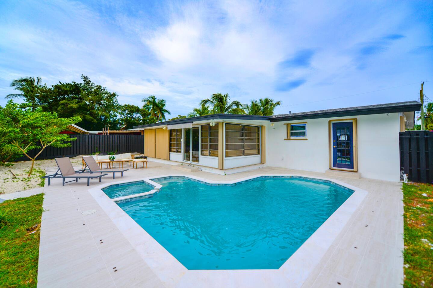 Fort Lauderdale Villa | Pool + Canal Access