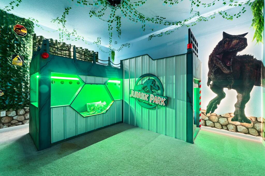 Amazing Amenities/Spacious Villa nr FL attractions