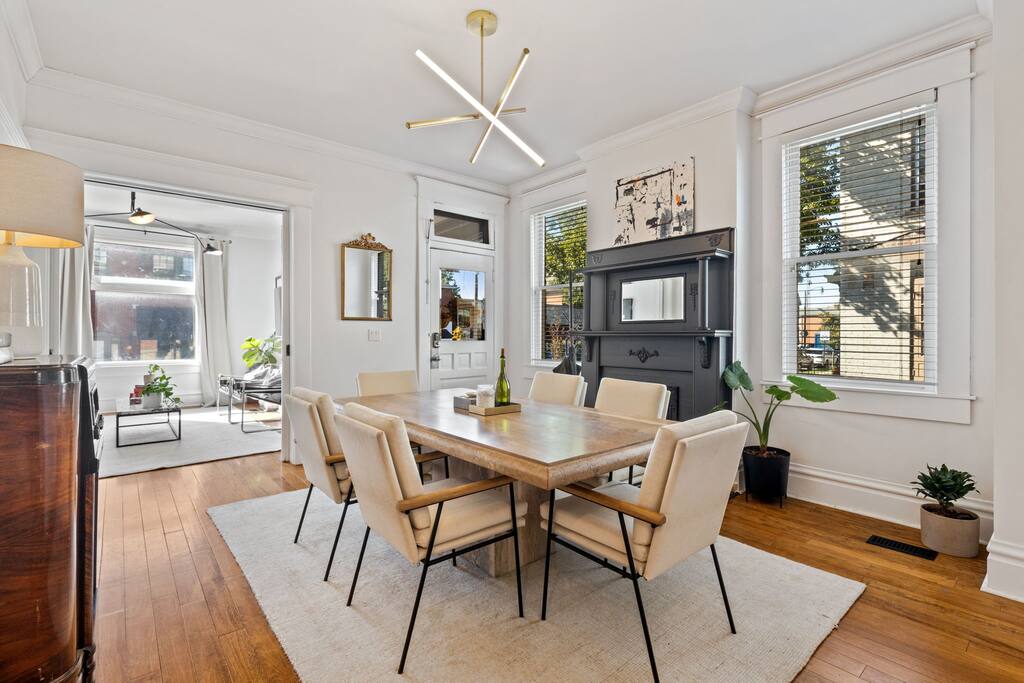 Stylish Historic Gem | German Village | King Bed