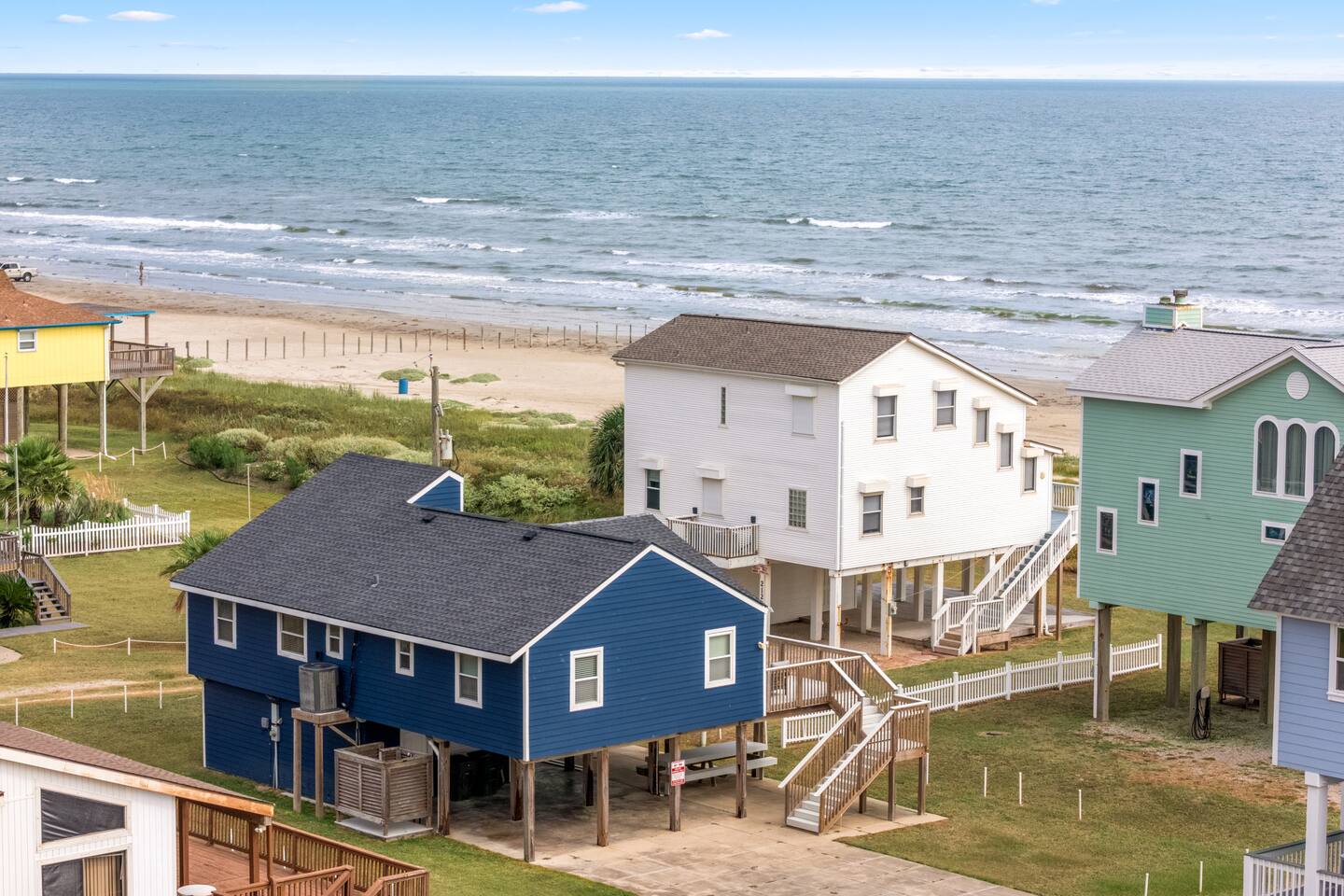 Cozy Beachfront House, Steps to Sand, Sea Isle