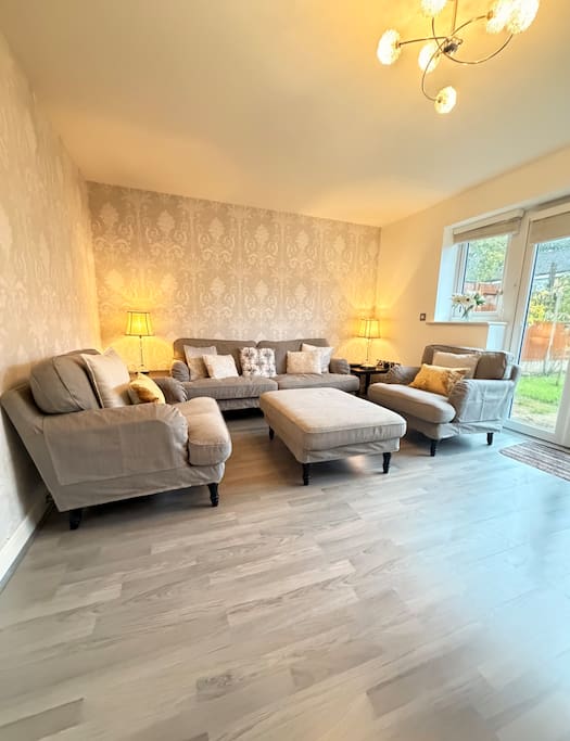 Great house close to Co-Op