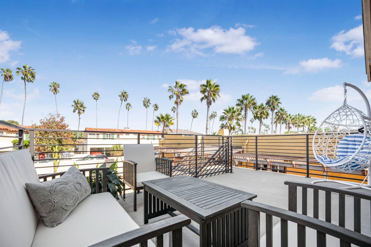 NEW Ocean Beach Home w/ Surfboards - Sleeps 6 - AC