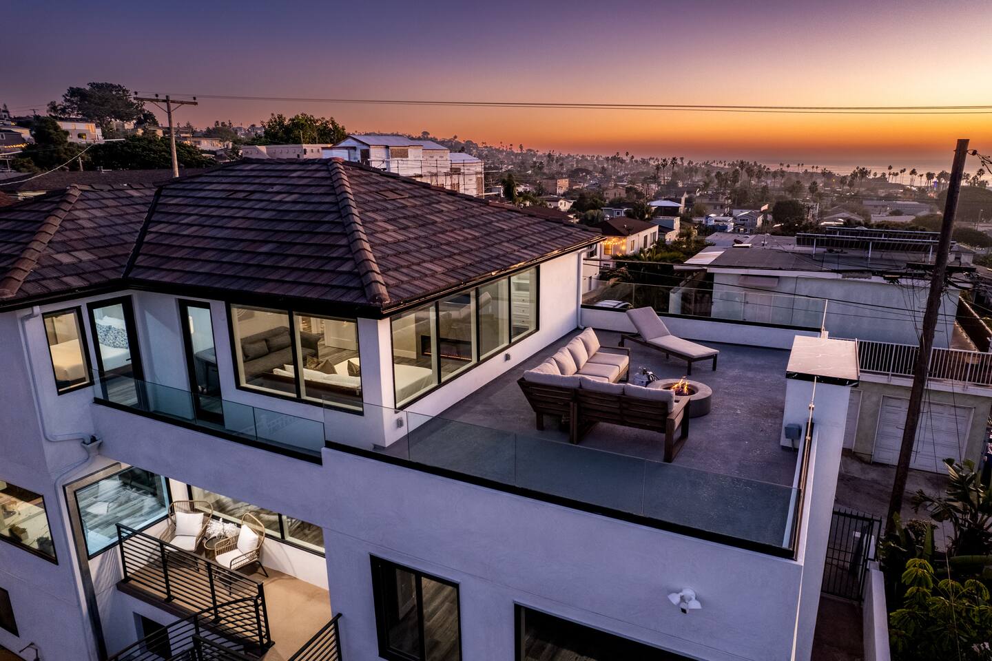 Luxury Home w/ 300° Views - 4 King Beds- Sleeps 16