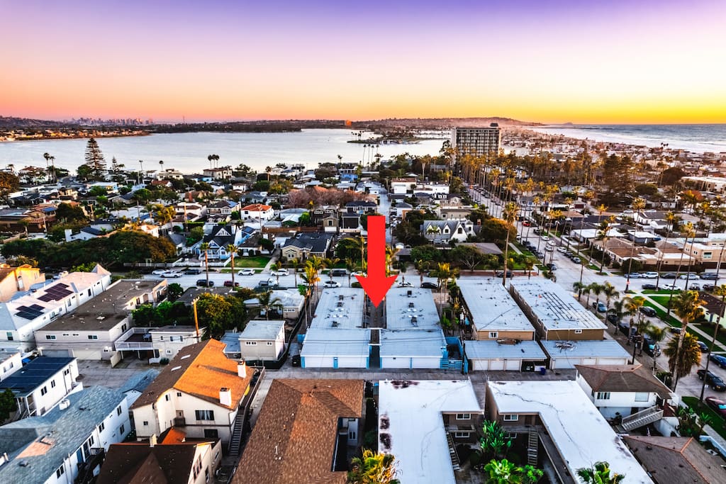 Pacific Beach Retreat: Large Sunny Studio - A/C