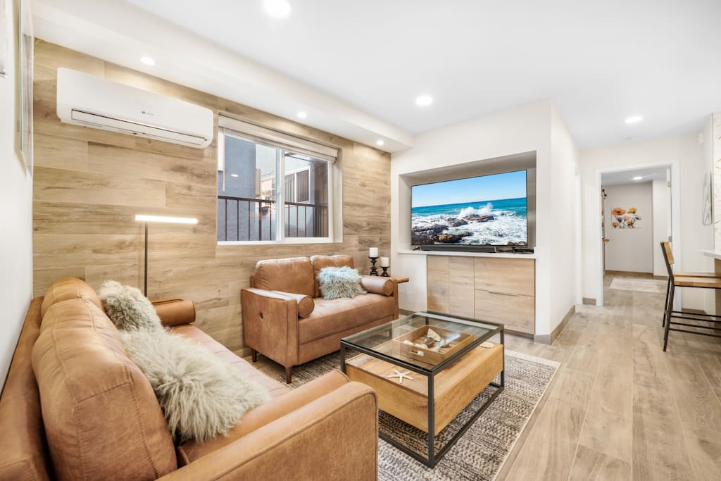 Brand New Remodeled Luxury PB Home w/ Parking