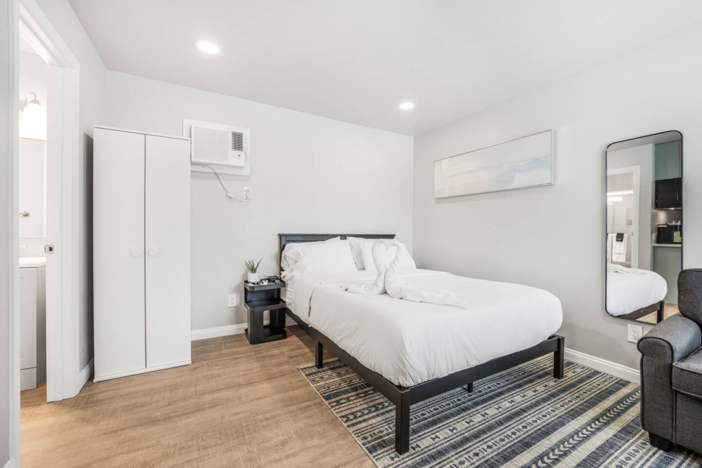 Remodeled Urban Apartment Close to SDSU - Sleeps 3