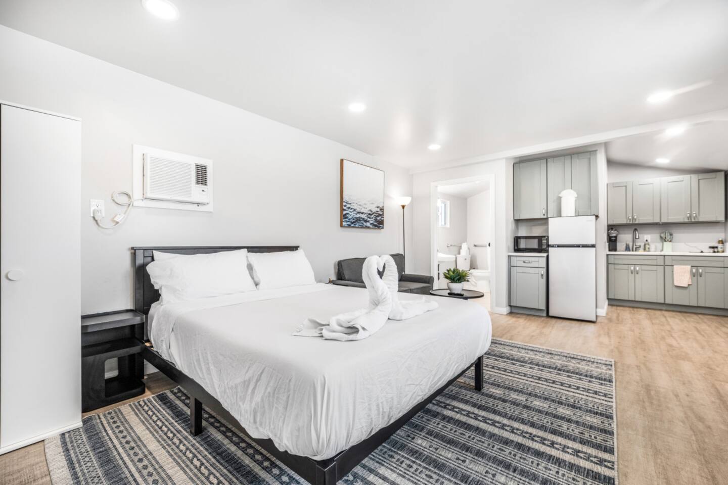 Newly Remodeled Apartment 1