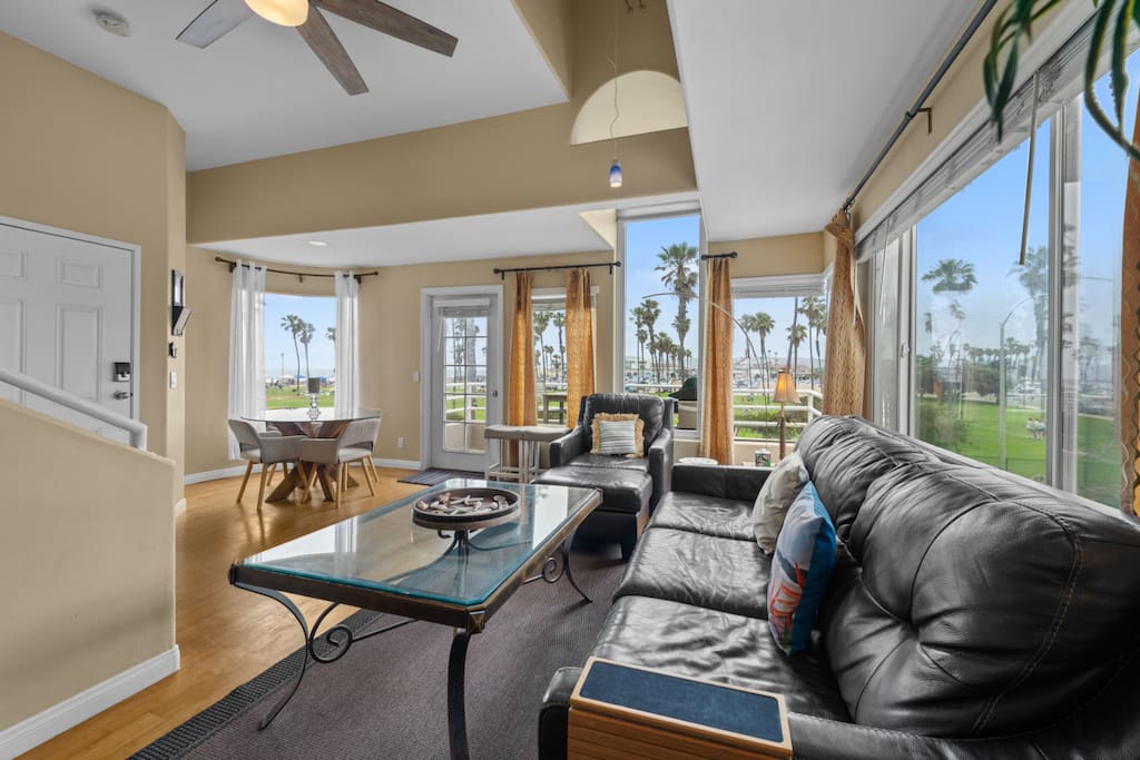 3BR Home Steps 2 Sand w/ Views/Parking/Sleeps6