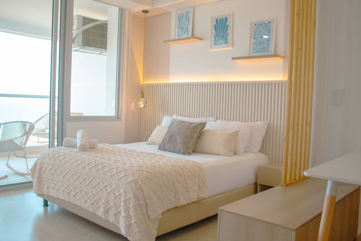 Sea view, calm and relax