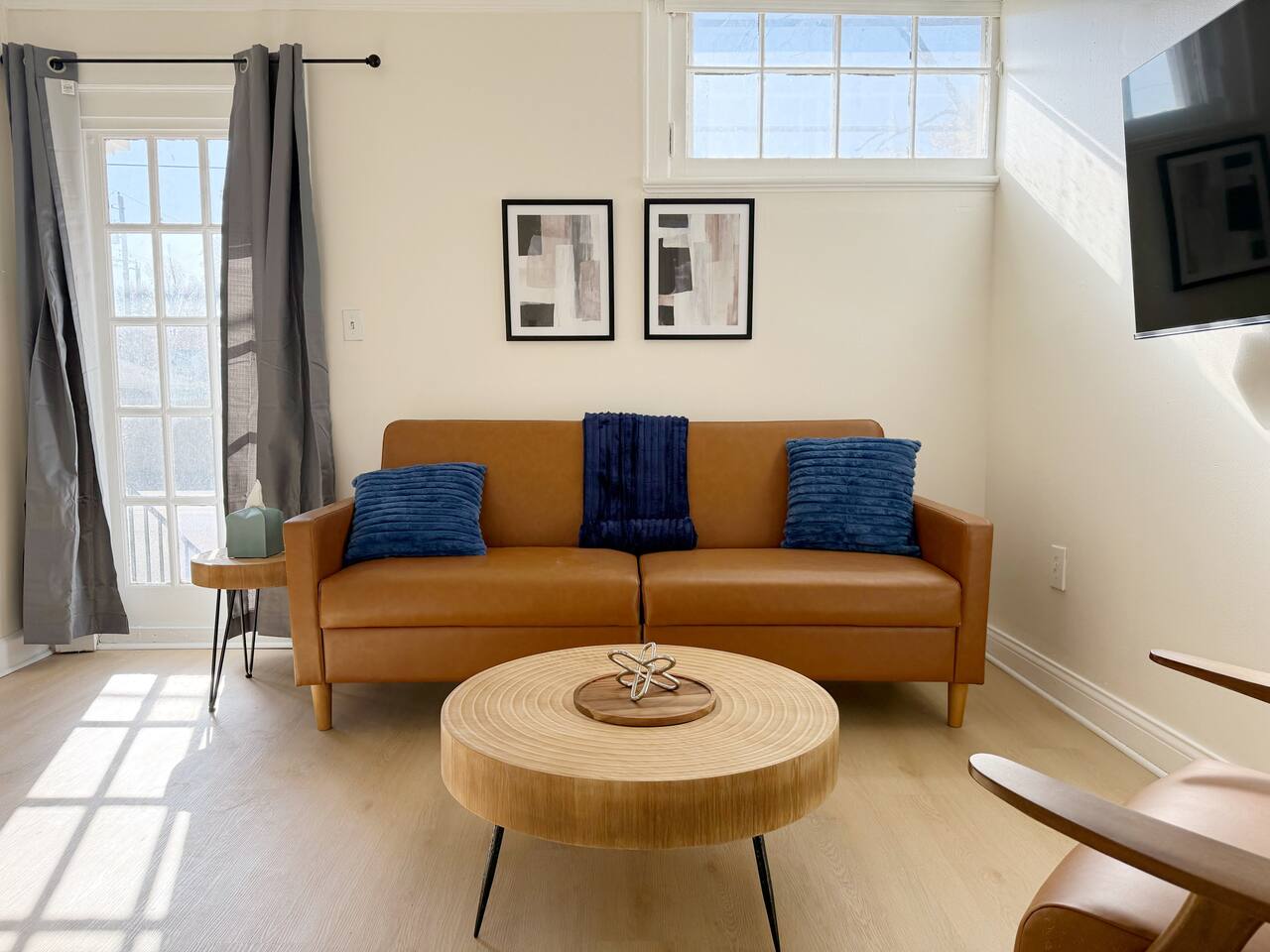 Redbrick Suites B | Queen 1BD\1BA Apt near UE