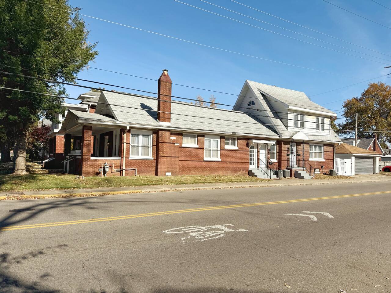 Redbrick Suites C | Queen 1BD\1BA Apt near UE