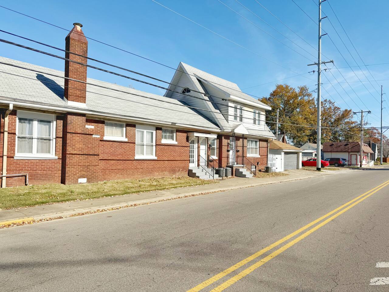 Redbrick Suites C | Queen 1BD\1BA Apt near UE