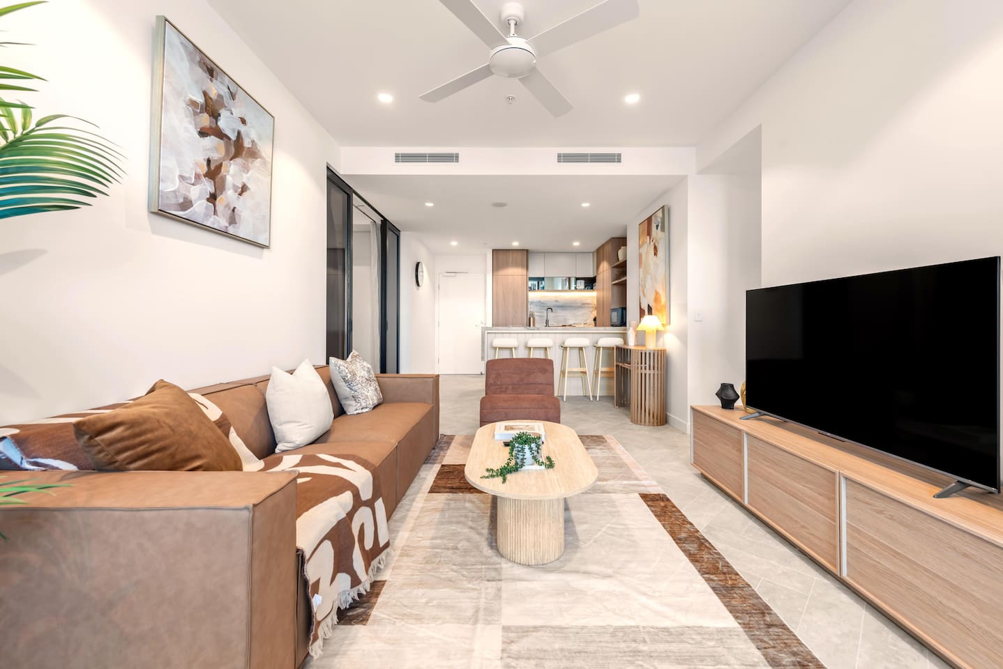 Queen’s Wharf 3BR River Apt Parking