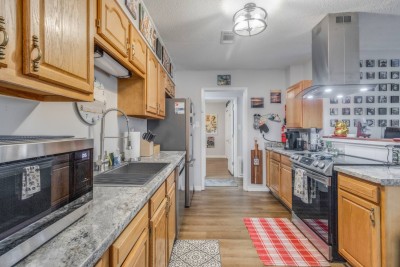 Free Golf Cart! Cruise to Beach & Town | Sleeps 6 photo 4
