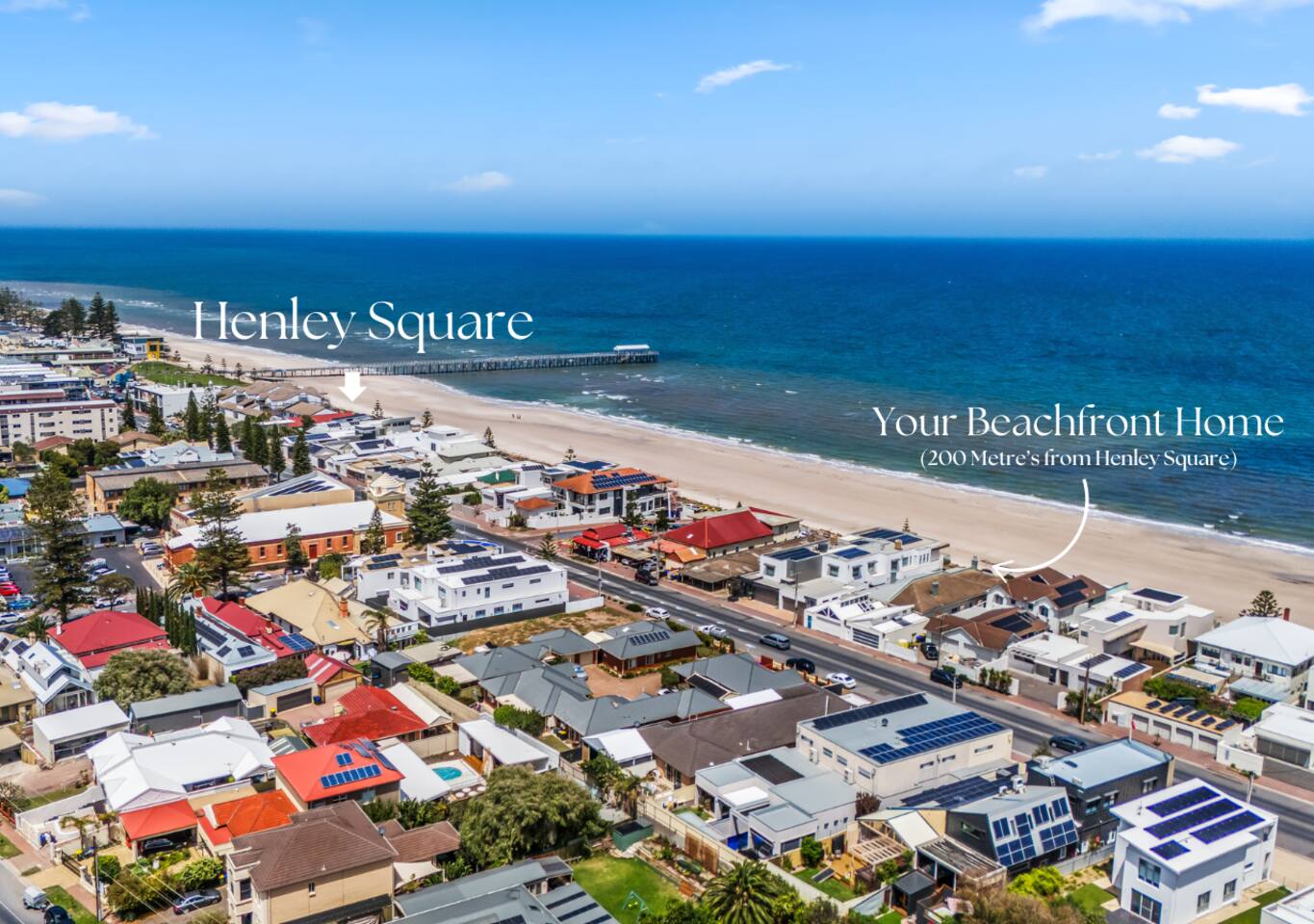One minute's walk to Henley Square's breakfast spots and restaurants