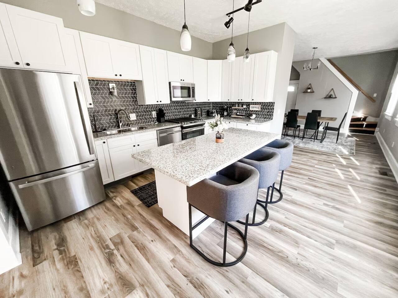 The Skyline Getaway - Downtown Indy!