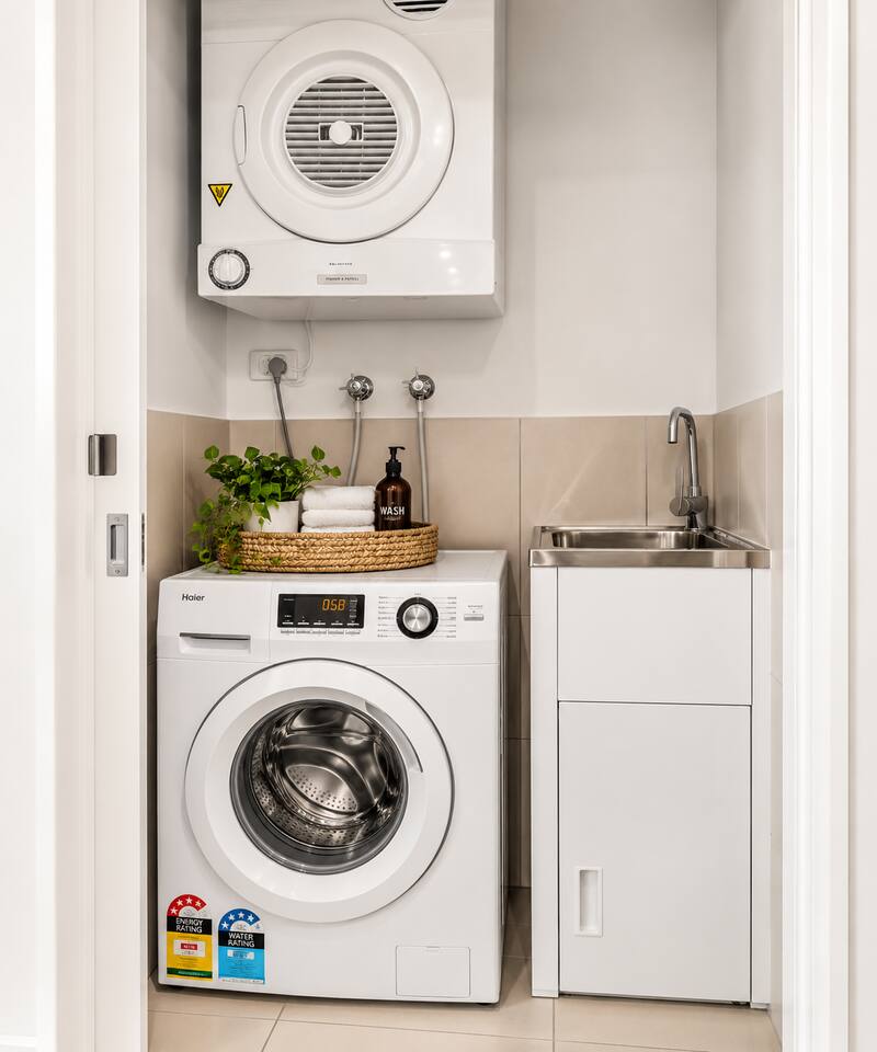 Laundry Room: Convenient amenities for effortless clean-up during your South Brisbane escape!