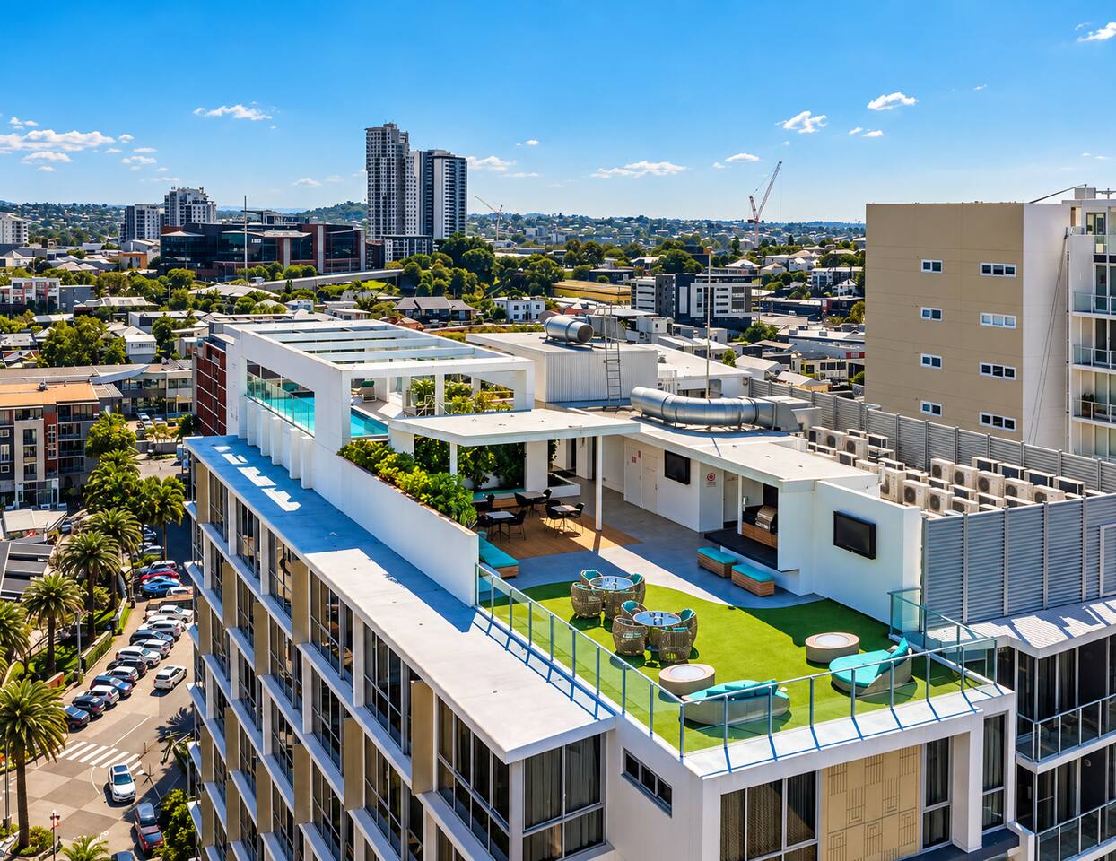 Rooftop Oasis: Unwind in stylish loungers with breathtaking views of Newstead's skyline!