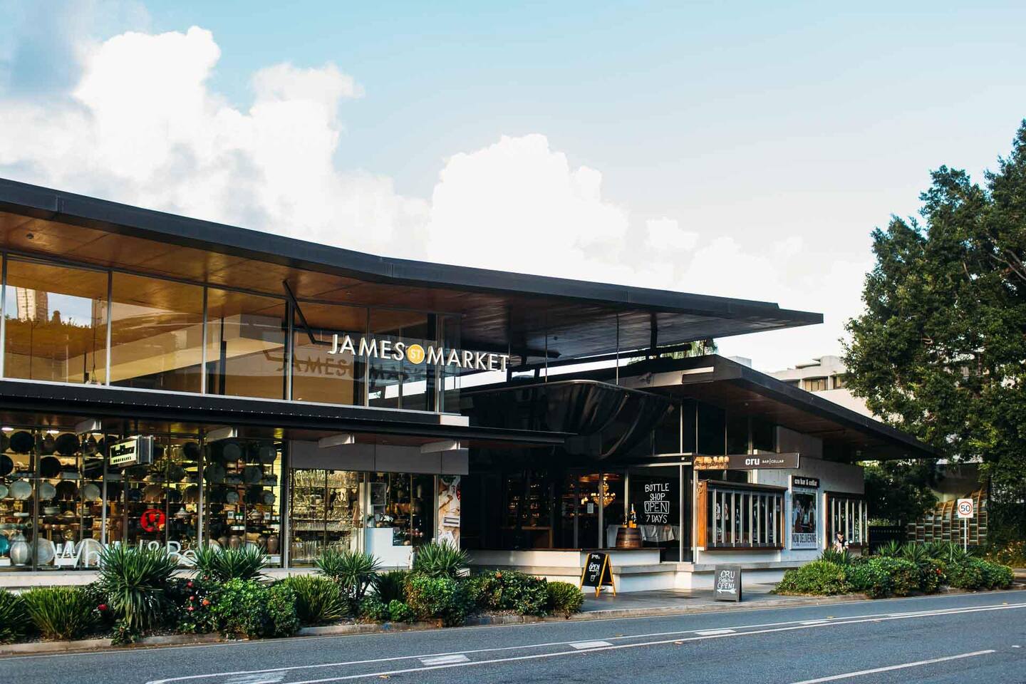 James Street Market: Fresh food, specialty shopping, cafés and dining in the heart of the James Street precinct.