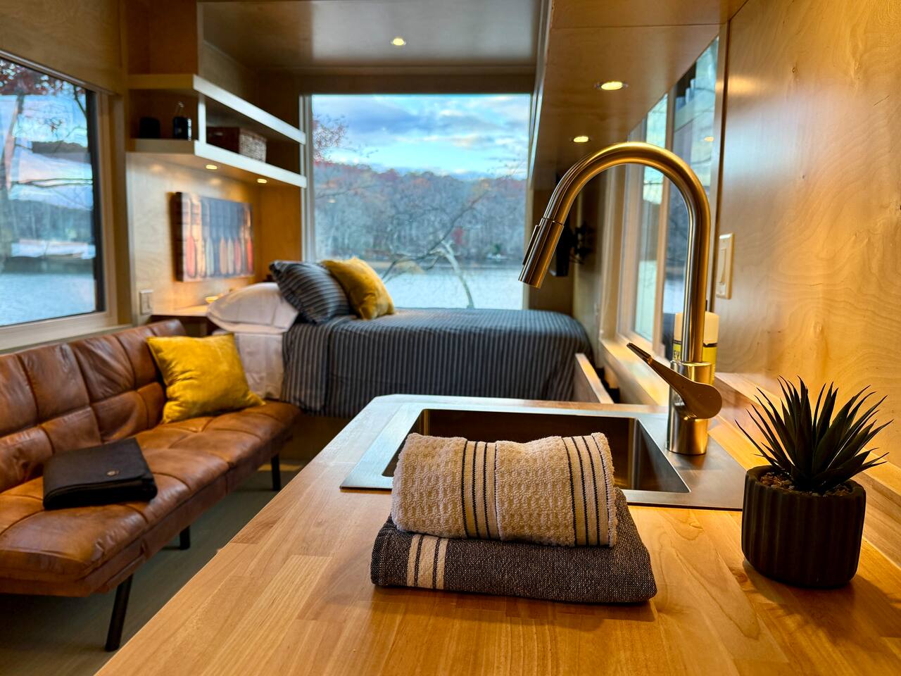 Waterfront Tiny House • Huge View