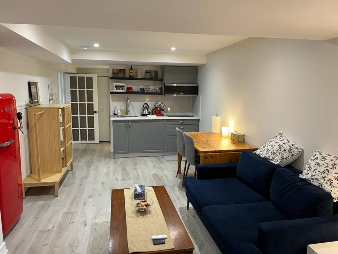 New Cozy Guest Suite+Private entrance and Parking