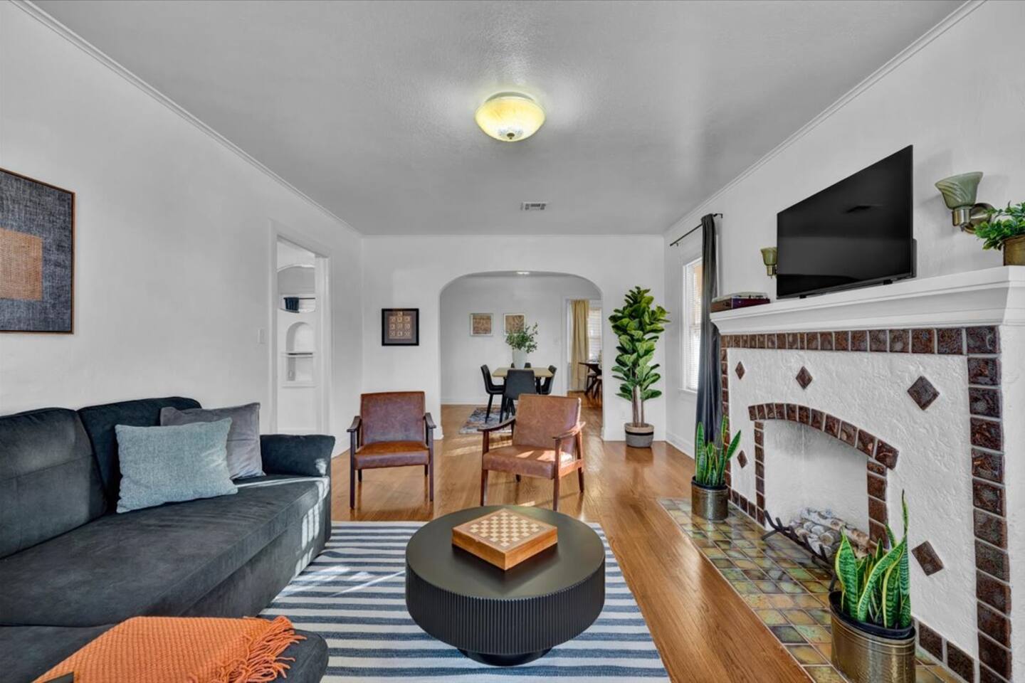 Vibrant Stay Near OKC Nightlife & Dining