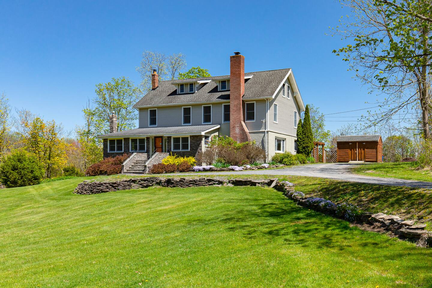 Spacious Retreat in Saugerties w/ Hot Tub