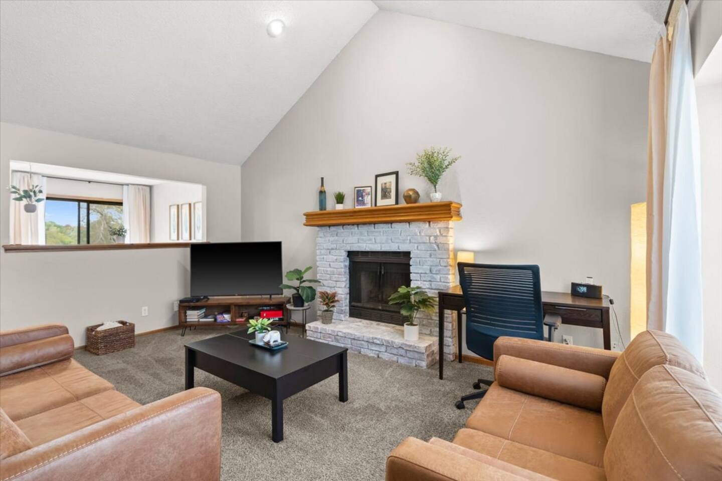 Beautiful 3BD / 2BA in Kansas City - Long Stays!