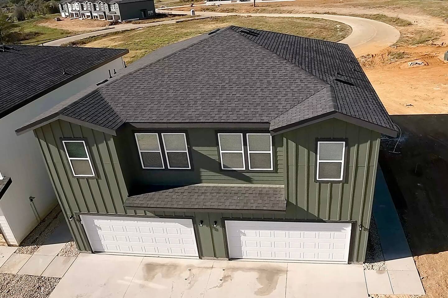 Sparkling New 3BR/2.5BA Burleson Home - Modern Amenities Near Fort Worth & DFW (Unit #401)