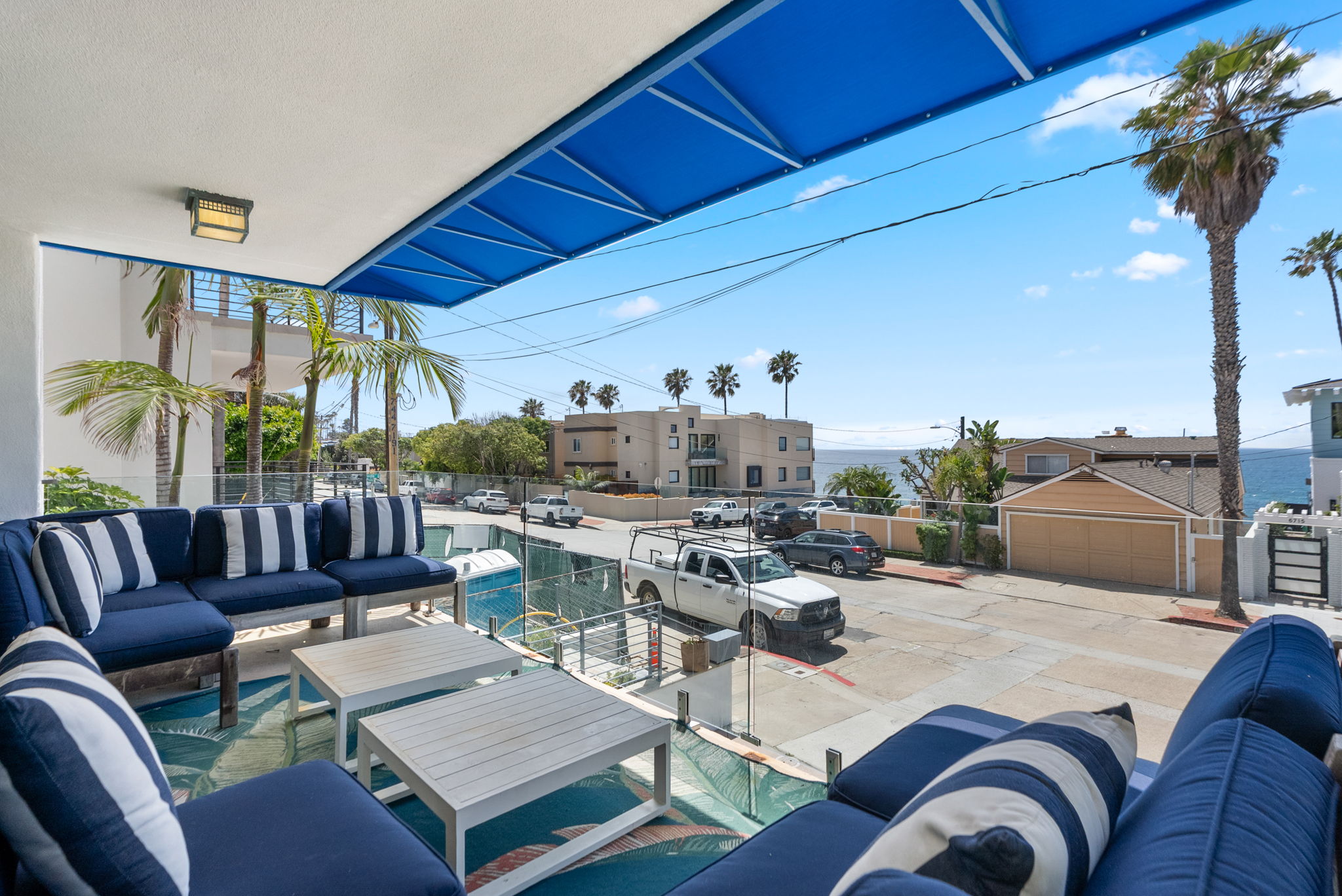 Ooh la La Jolla!  Beach House with hot tub!