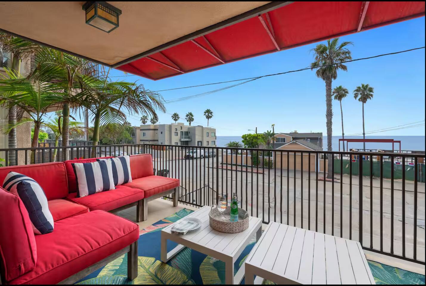 Ooh la La Jolla!  Beach House with hot tub!