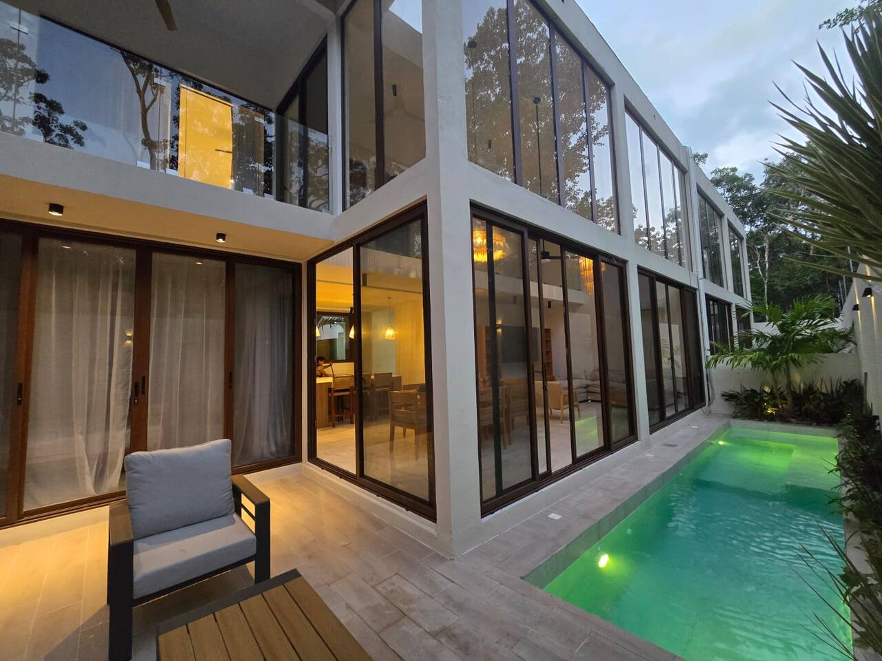 Casa Moderna en medio de la selva /8 personas/chef