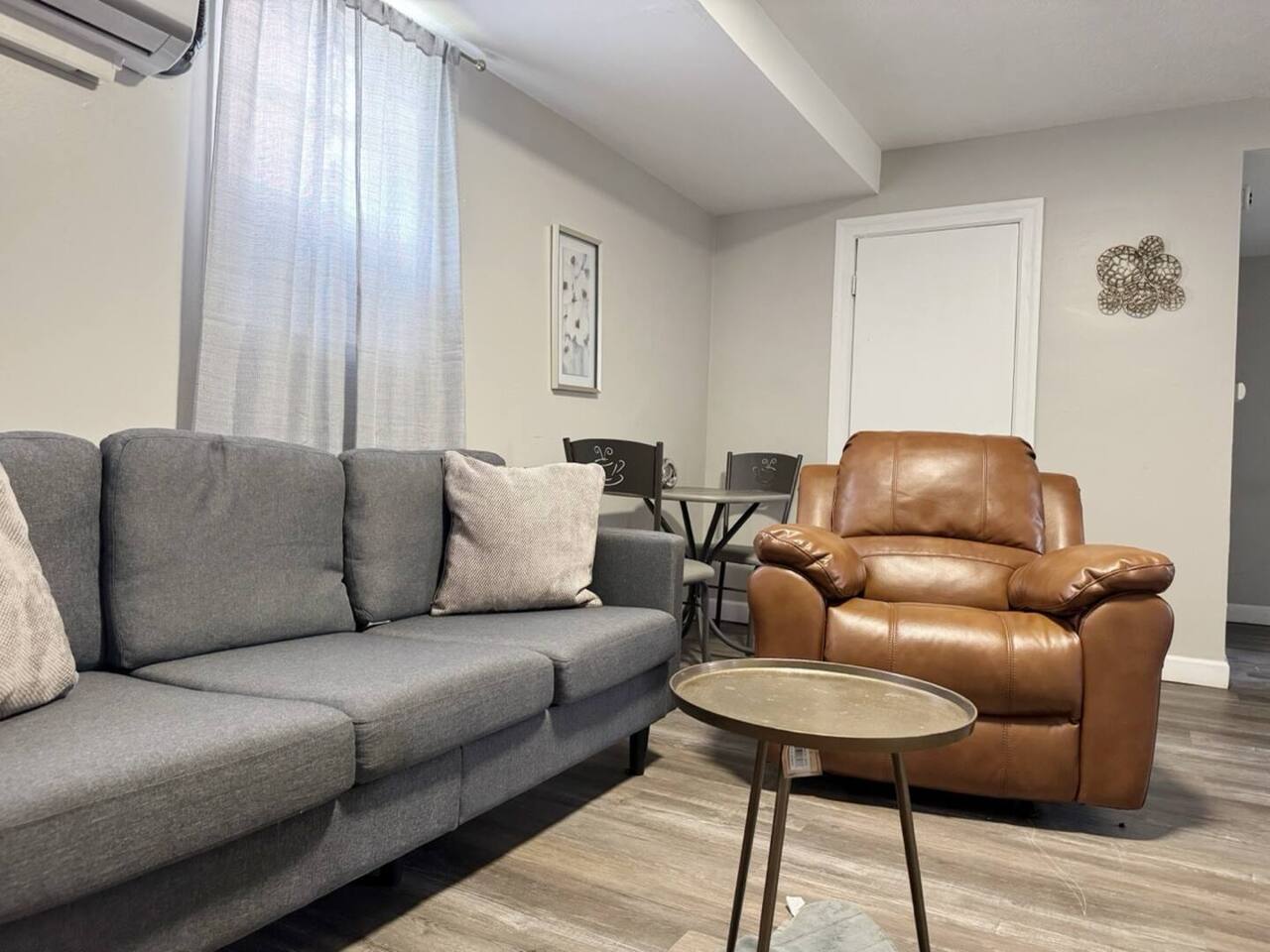 Riverside A | QUEEN 1BD/1BA Apt next to Riverfront