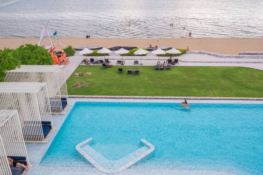 2203 with the ocean view