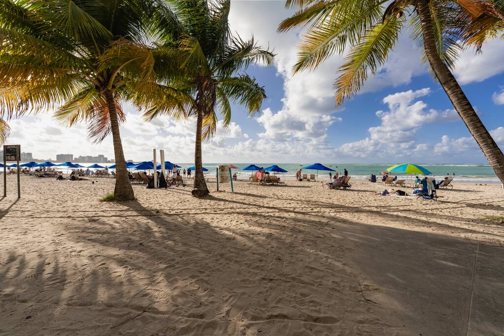 Chic Oceanfront 3BR Isla Verde Apt w/Patio•PK•WiFi