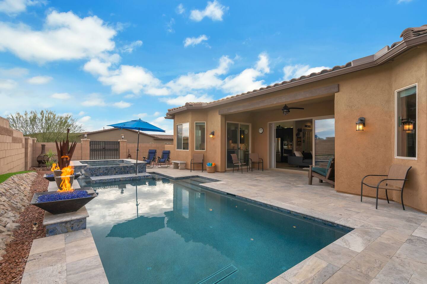 Modern Desert Oasis in Starr Ridge - Pool/spa!