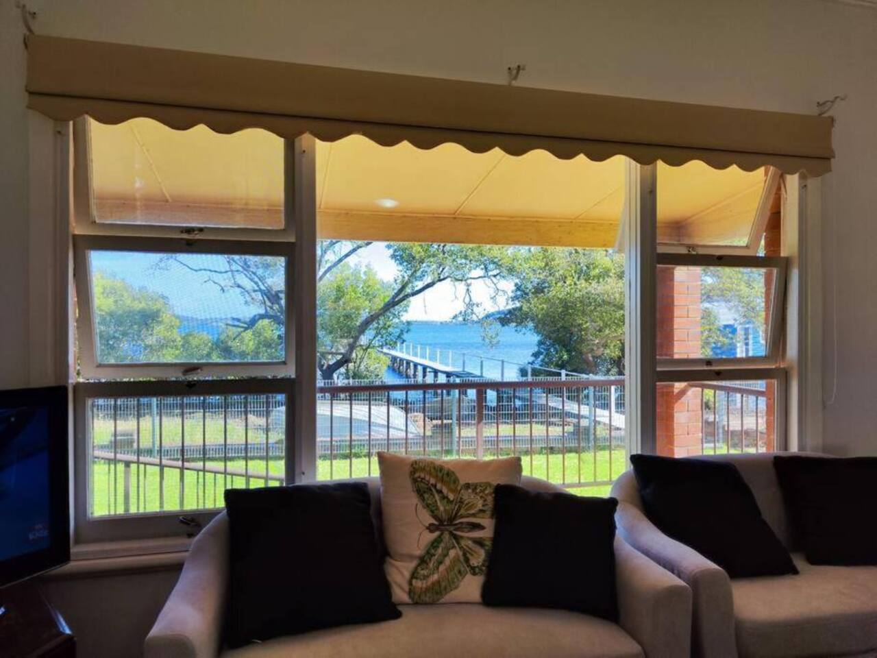 Jetty Access & Stunning Bay 2BR