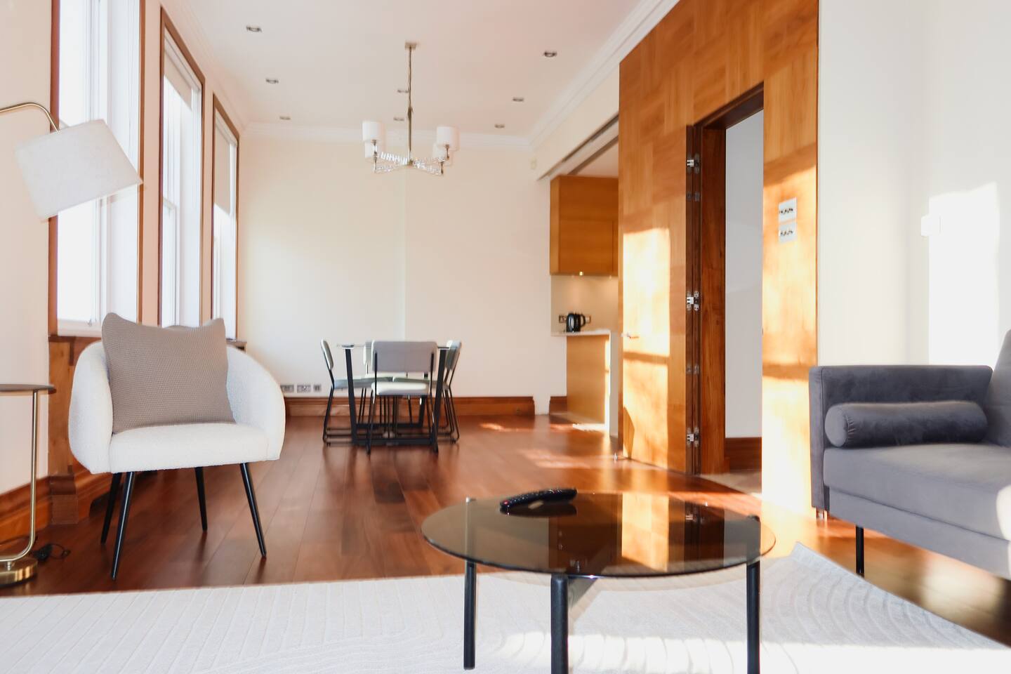 Spacious 2 Ensuite BR Apartment | Hyde Park View