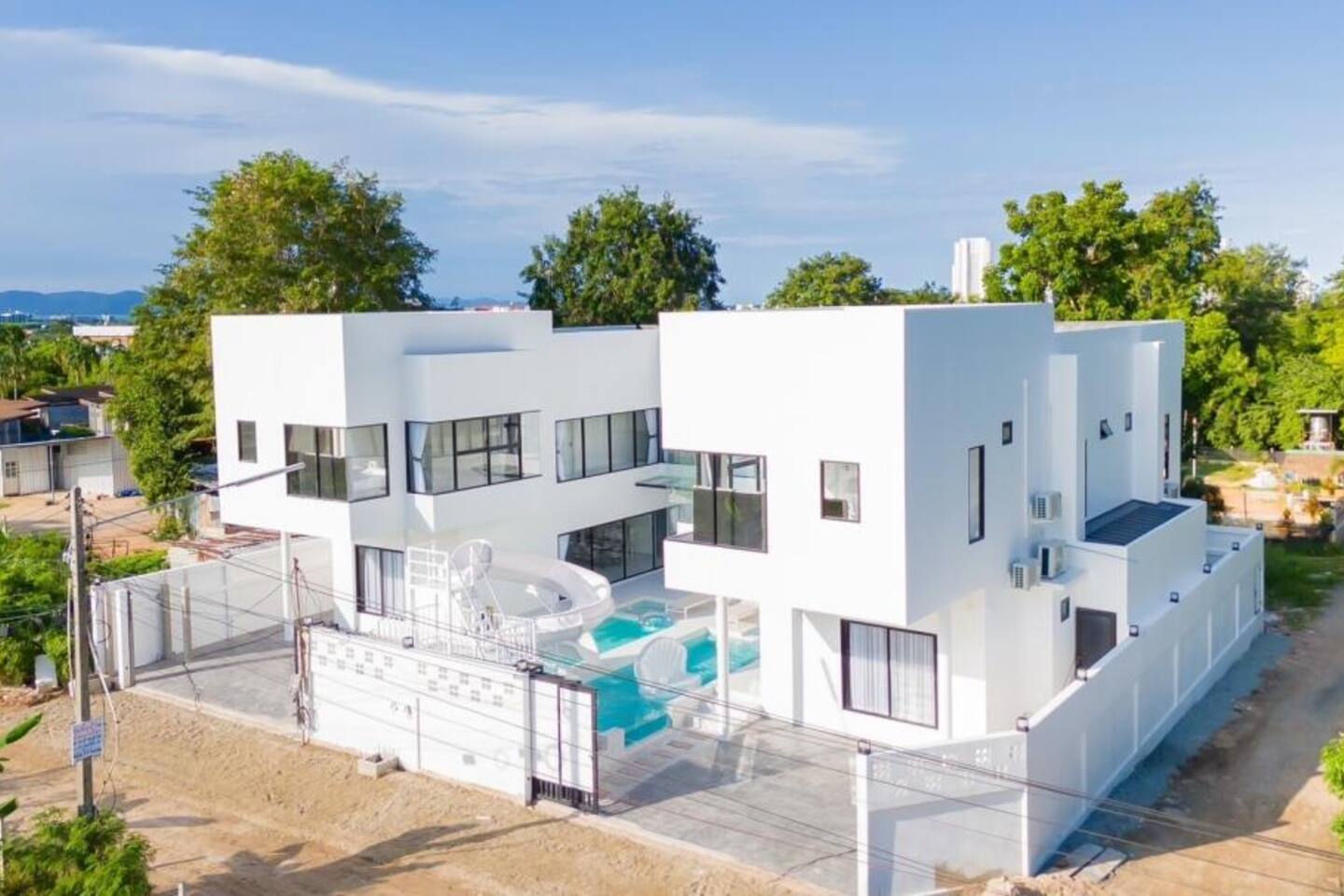 My Gold & Silver Retreat – Near Jomtien Beach