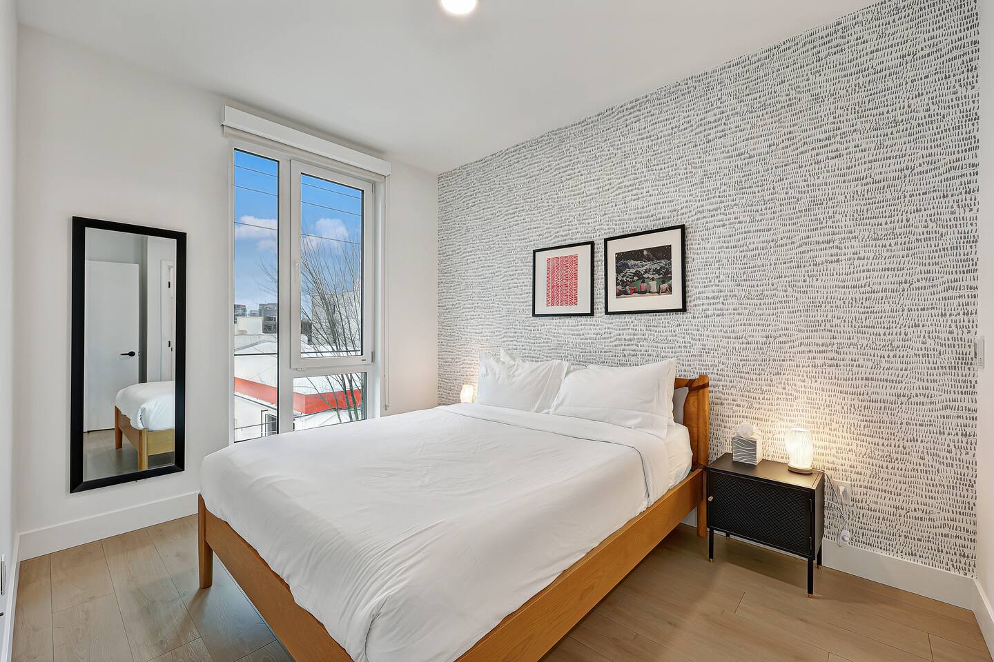 Rooftop Views and Walkability - SOLIS Capitol Hill