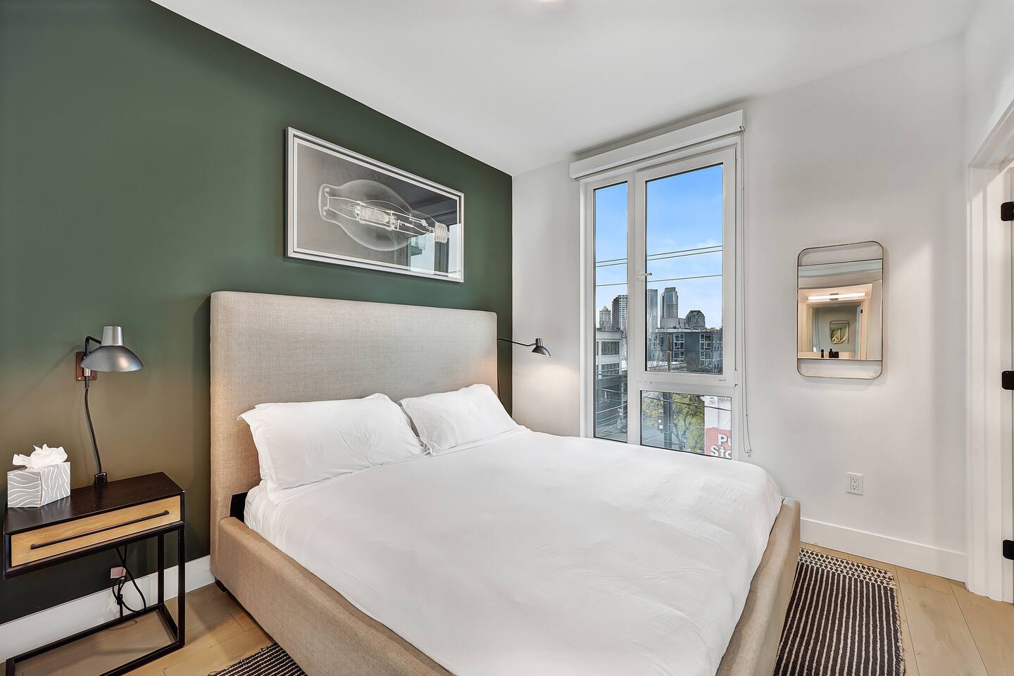 Minimalist Modern Condo w/ AC - SOLIS Capitol Hill